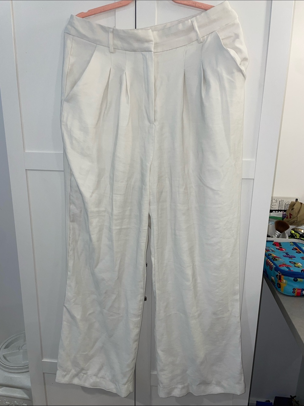 High-Rise White Wide-Leg Trousers with Front Pleats